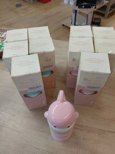 Burabi Portable Formula Powder Dispenser X10 5 Pink and 5 Green Brand New